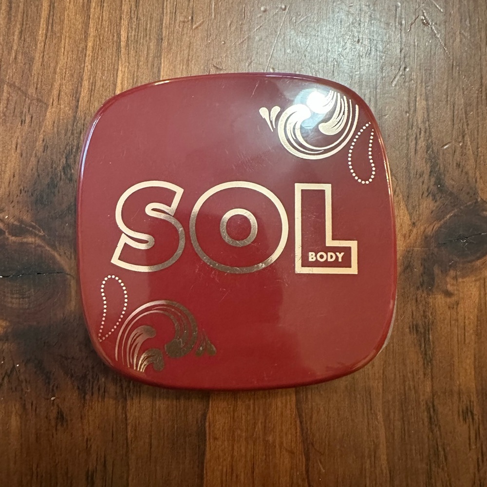 Sol Body Shimmering Body Powder Catwalk Shade